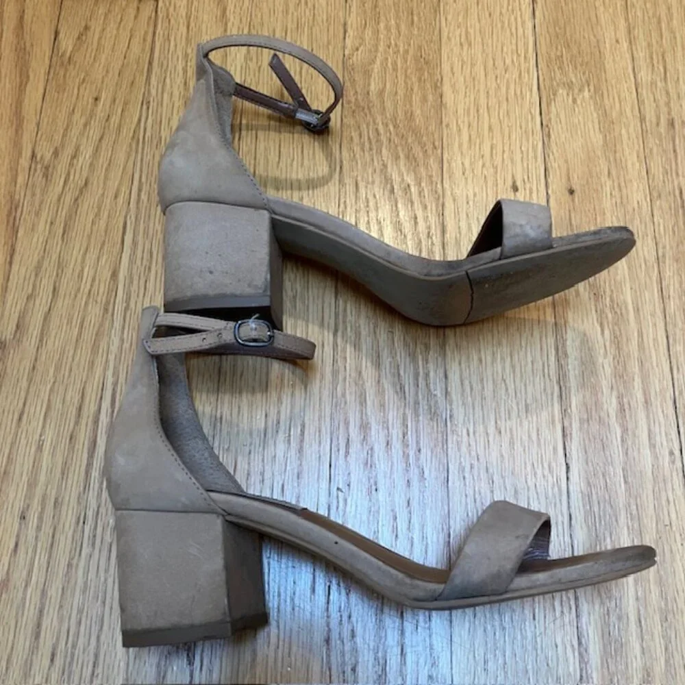 Steve Madden Irenee Block Heel nubuck Sandal in Tan size 6